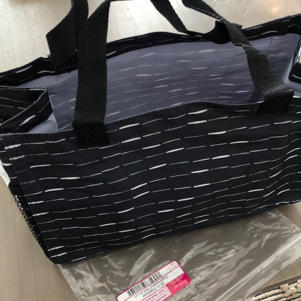 Brand new - thirty-one bag - all in organizer
